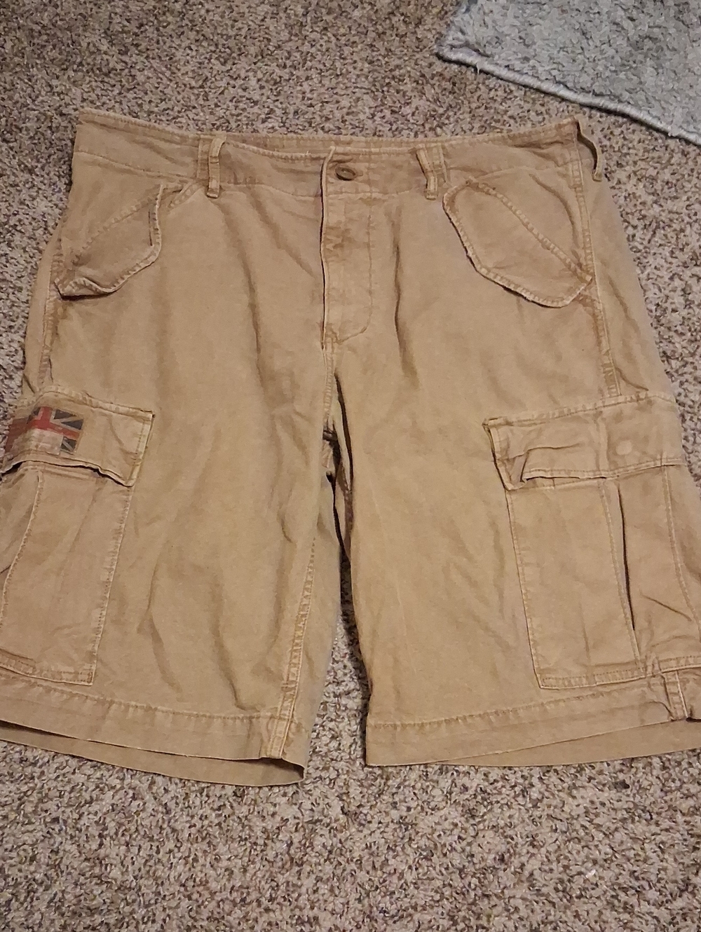 Denim & Supply Ralph Lauren Men's Utility Cargo Shorts in Khaki